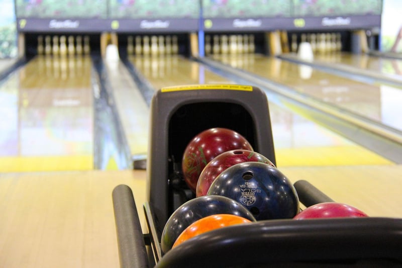Plastic Bottle Bowling Set
